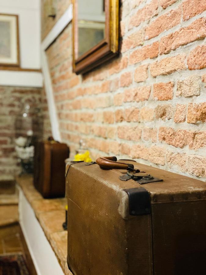 Stazione Don Camillo Bed & Breakfast *
