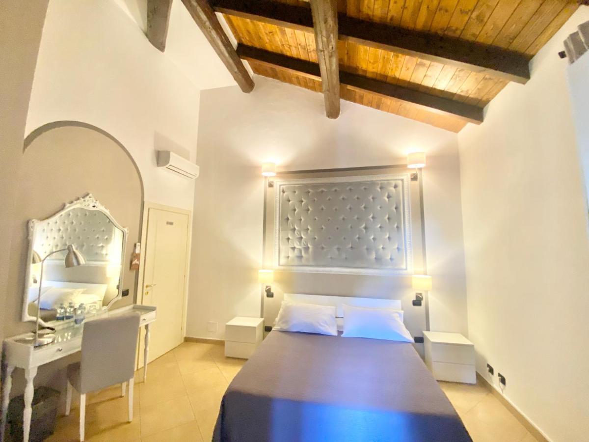 Bed & Breakfast Stazione Don Camillo *