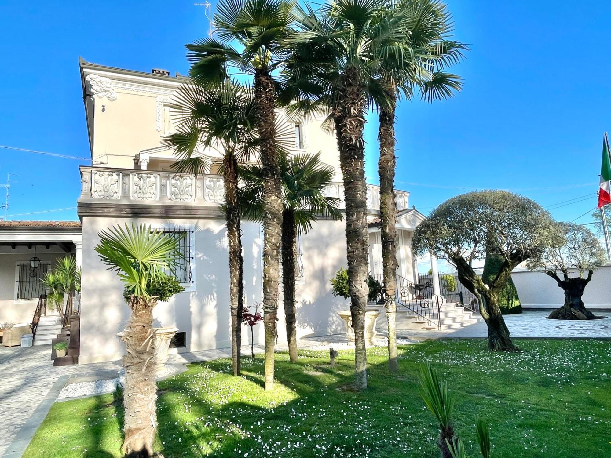 Bed & Breakfast Stazione Don Camillo